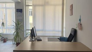 Ключ в Агенцията! Офис в Центъра на Бургас