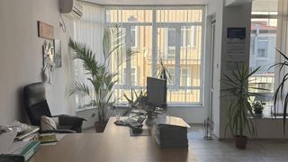 Ключ в Агенцията! Офис в Центъра на Бургас (3)