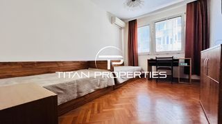 Тристаен апартамент в ж.к Възраждане. (7)