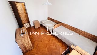 Тристаен апартамент в ж.к Възраждане. (6)