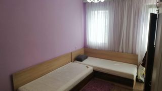 Тристаен, под наем, Център  (3)