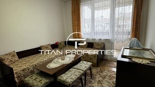 Тристаен, под наем, Център 
