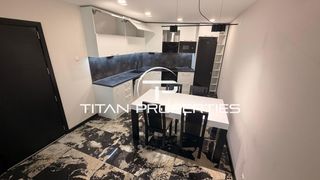 Бутиков ТРИСТАЕН апартамент в ТОП Център (2)