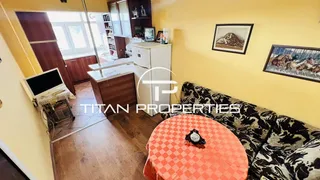 Тристаен Наеми, Зорница, Бургас
