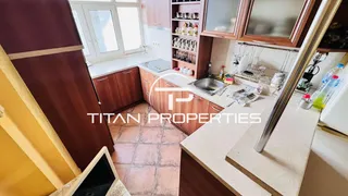 Тристаен Наеми, Зорница, Бургас (2)