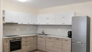 Тристаен Наеми, Център, Бургас (2)
