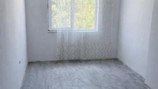 Тристаен Наеми, Бургас (4)