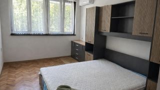 Тристаен Наеми, Братя Миладинови, Бургас (2)