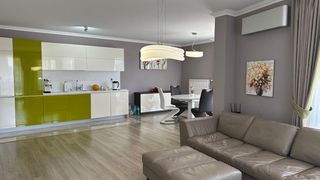 Tres habitaciones Alquileres, Azur, Burgas