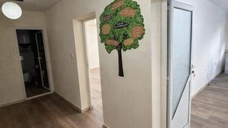Тристаен Наеми, Център, Бургас (2)