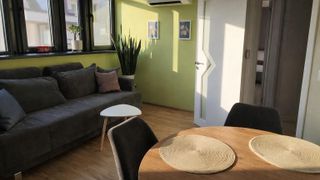Zwei-Zimmer-Wohnung Verleih, Center, Burgas (2)
