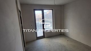 Тристаен апартамент в кв. Сарафово (6)