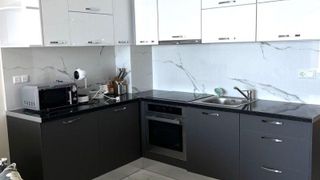 Тристаен Продажби, Бургас