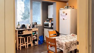 Двустаен панелен апартамент  в кв. Славейков (6)