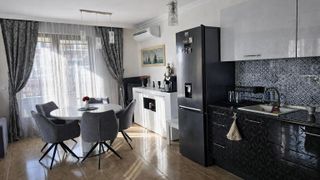 Тристаен Продажби, Бургас (4)