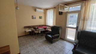 Тристаен апартамент с АКТ 16 в Центъра на града (2)