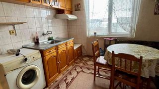 Едноетажна Къща в ж.к Меден Рудник  (4)