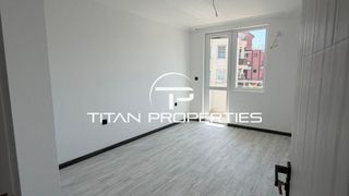 Тристаен Продажби, Бургас (2)
