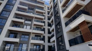 Тристаен Продажби, Славейков, Бургас (2)