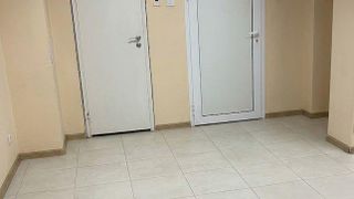 Необзаведен Офис в Супер Център (2)