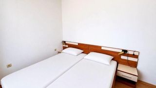 Тристаен Продажби, Бургас (4)