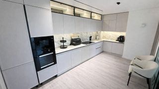 Тристаен Продажби, Център, Бургас (6)