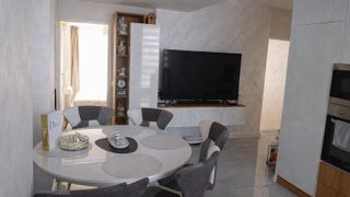 Тристаен Продажби, Славейков, Бургас (2)