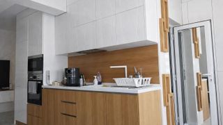 Тристаен Продажби, Славейков, Бургас