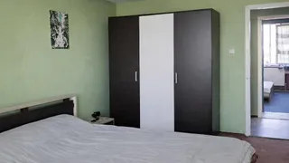 Тристаен Продажби, Бургас (5)