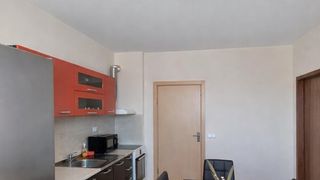Тристаен Продажби, Бургас