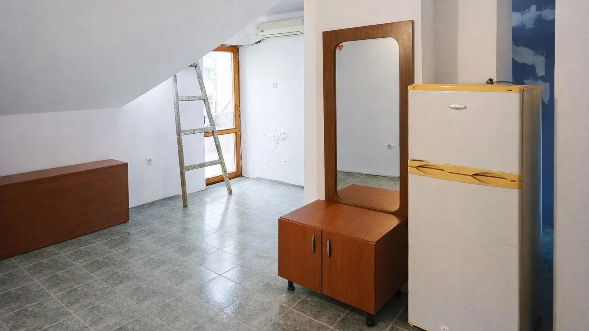 Едностаен Продажби, Възраждане, Бургас – снимка 2