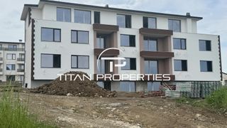 Тристаен Продажби, Бургас