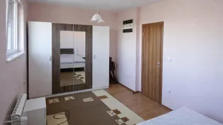 Тристаен Наеми, Сухата река, София (8)