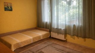 Тристаен Наеми, Бъкстон, София (6)
