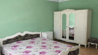Тристаен Наеми, Бъкстон, София (4)