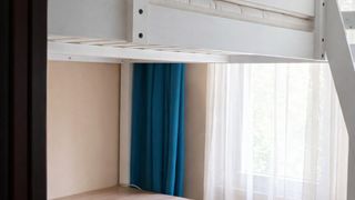 Тристаен Наеми, Изток, София (6)
