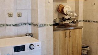 Тристаен Продажби, Толстой, София (4)