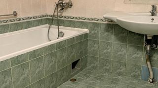 Тристаен Продажби, Толстой, София (9)