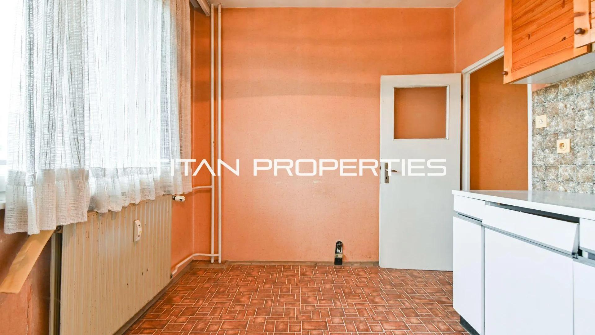 Тристаен Продажби, Люлин 7, София – снимка 3