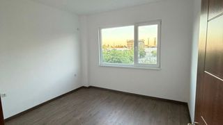 Тристаен Продажби, Дружба 1, София (5)