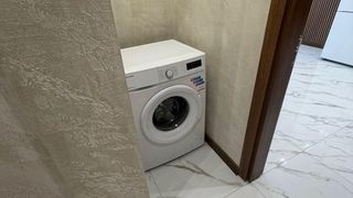 Тристаен Продажби, Дружба 1, София (10)