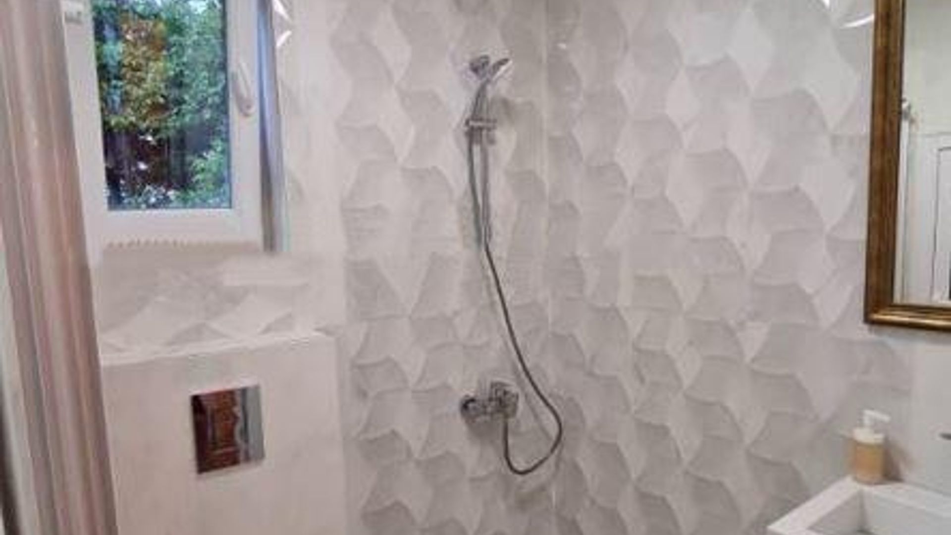 image_1757508922861_8056191416297196.jpeg