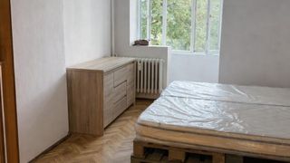 Тристаен Наеми, Център-ЦУМ, София (6)