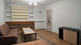 Едностаен Наеми, Младост 3, София (4)
