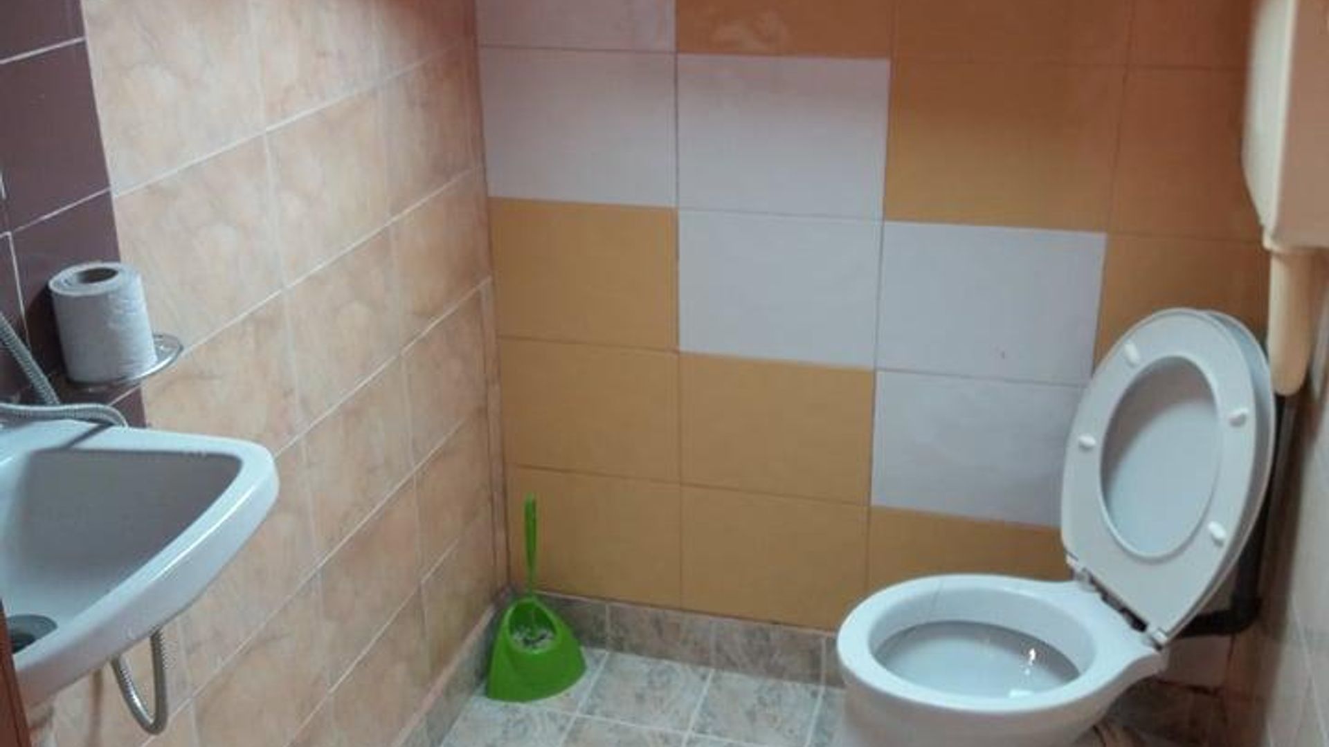 image_1787648054734_6144213933096883.jpeg