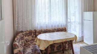 Тристаен Наеми, Дружба 1, София