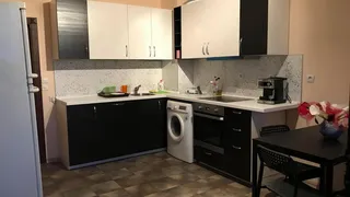 Тристаен Наеми, Лагера, София (3)
