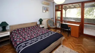 Three-room Rentals, Tsentar - NDK, Sofia (10)
