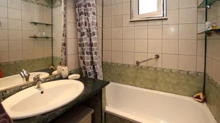 Three-room Rentals, Tsentar - NDK, Sofia (12)
