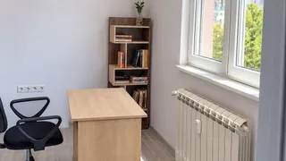 Тристаен Наеми, Център - Докторски паметник, София (7)